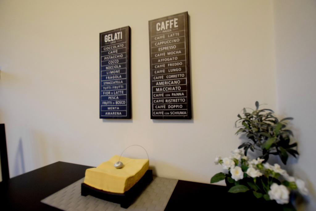 Budget Apartment By Hi5 - Vaci Street 44 Budapest Eksteriør bilde