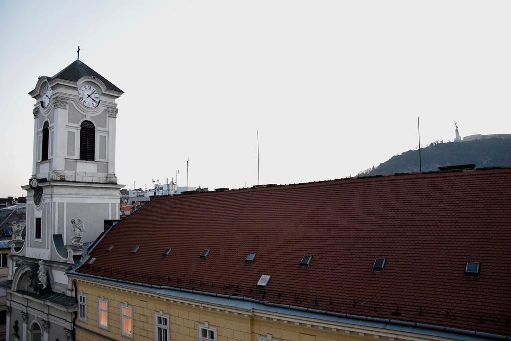 Budget Apartment By Hi5 - Vaci Street 44 Budapest Eksteriør bilde