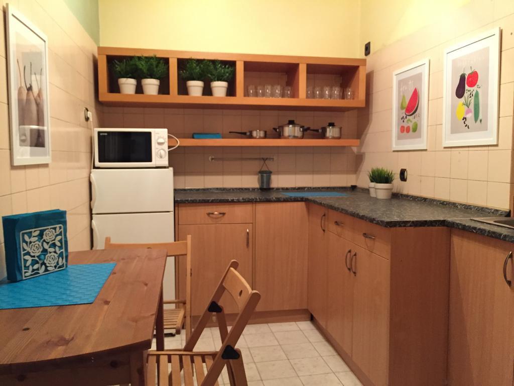 Budget Apartment By Hi5 - Vaci Street 44 Budapest Eksteriør bilde