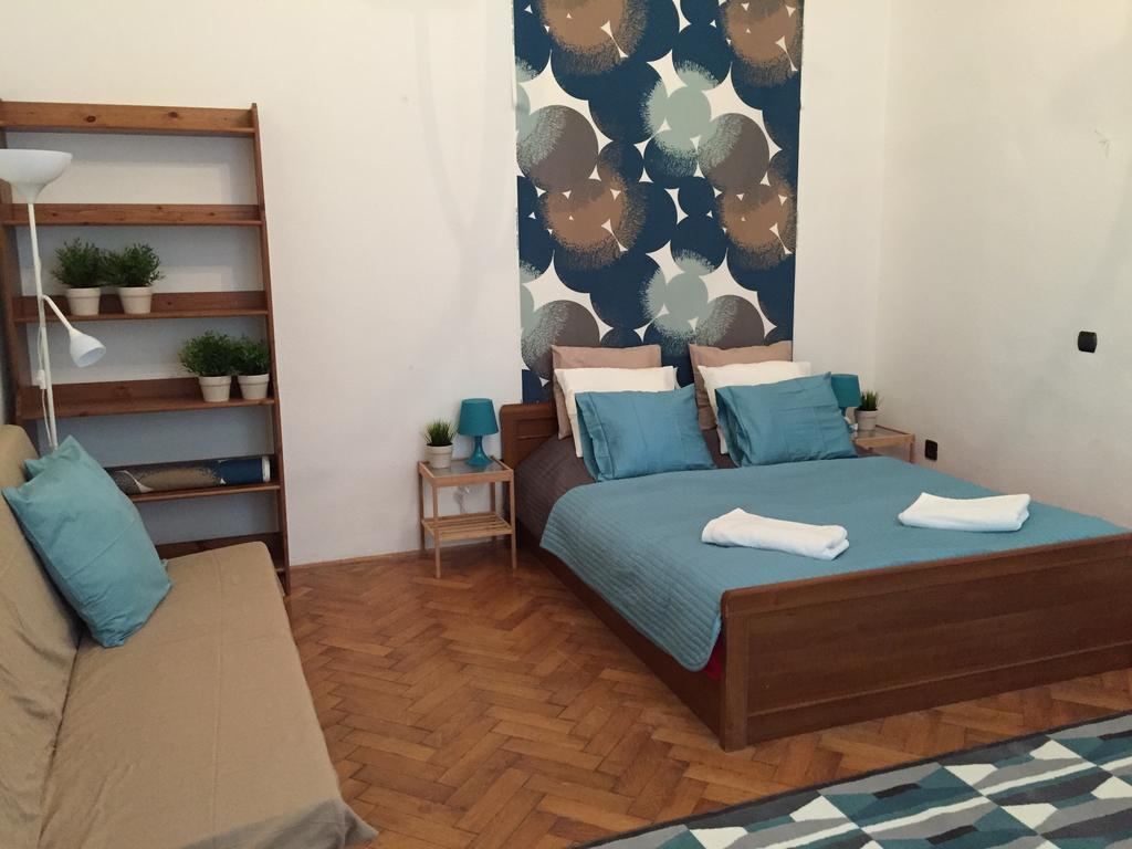 Budget Apartment By Hi5 - Vaci Street 44 Budapest Eksteriør bilde