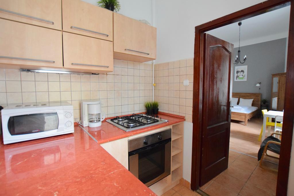 Budget Apartment By Hi5 - Vaci Street 44 Budapest Eksteriør bilde