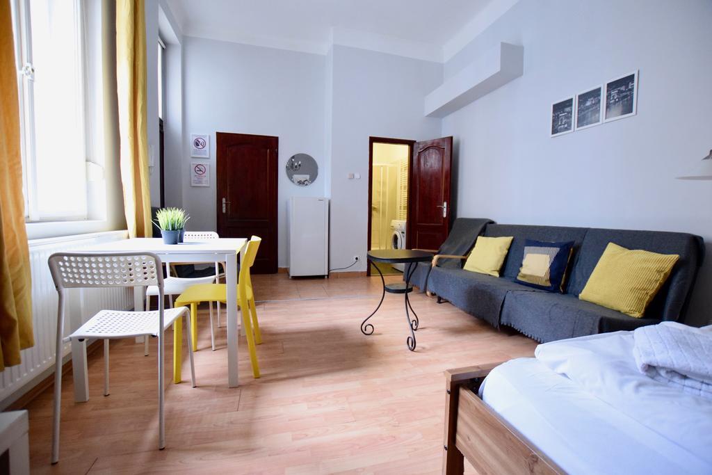 Budget Apartment By Hi5 - Vaci Street 44 Budapest Eksteriør bilde