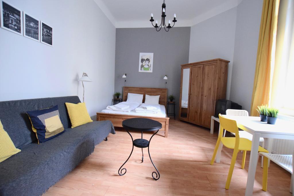 Budget Apartment By Hi5 - Vaci Street 44 Budapest Eksteriør bilde